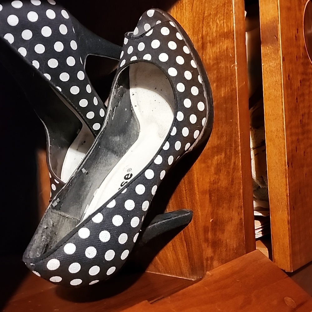 90s vintage dollhouse polka dot peep toe pumps
